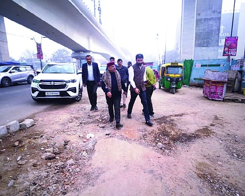 Rohini air pollution hotspots reviewed by Speaker Vijendra Gupta