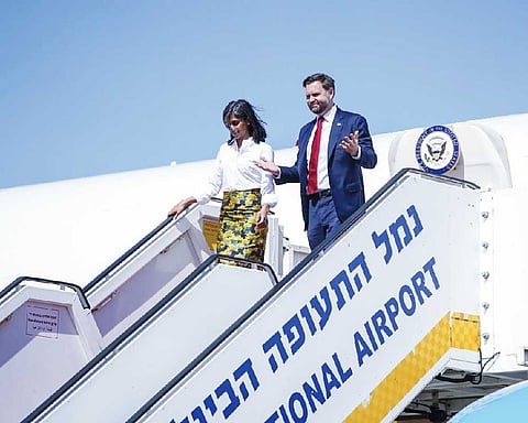 Vance arrives in Israel to secure peace pact