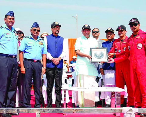 Vice-President appeals to all Naxalites to surrender