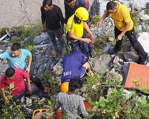 2 killed, 10 missing after vehicle carrying pilgrims falls into Alaknanda river in Uttarakhand
