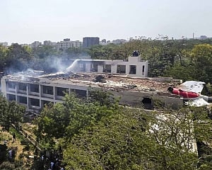 Air India plane crashed into residential quarters of doctors of BJ Medical College