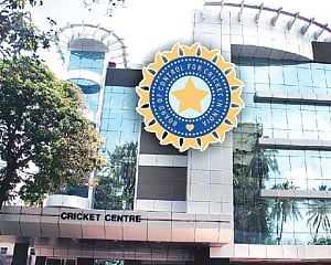 BCCI announces `21 cr award for team, staff
