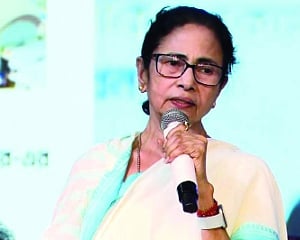 Bengal Govt to provide `2 lakh ex-gratia to kin of those killed in rain-related incidents: Mamata