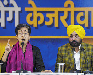 Centre, Delhi Police conspiring to kill Kejriwal: AAP
