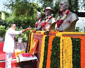 Delhi Assembly pays tributes to Vithalbhai Patel, Bhagat Singh
