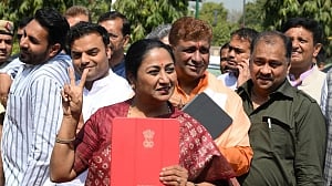 Delhi CM Launches Expanded Health Info System, 34 Ayushman Mandirs