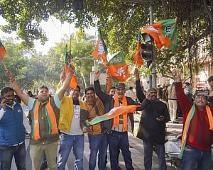 Delhi polls: EC trends show BJP ahead in 43 seats, AAP 27; Kejriwal leads by 343 votes