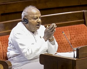 Deve Gowda heaps praise on PM Modi in RS, calls him 'tallest leader' in country