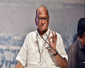 Ensure adequate security to public representatives: Sharad Pawar to Fadnavis