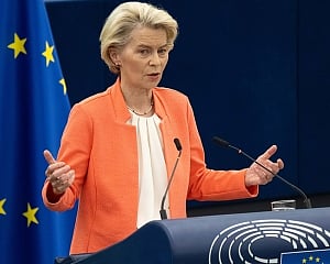 EU chief welcomes Trump's tariff pause but is quiet about bloc's own retaliatory duty plan