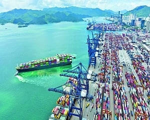 Global trade slumps as India defies the trend