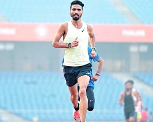 Gulveer Singh, Annu Rani fail to qualify at World championsips