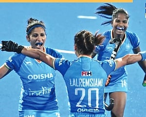 India crushes Singapore 12-0 to enter Super 4s in women’s Asia Cup