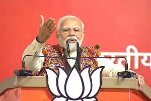 India moving with spirit of global brotherhood:PM