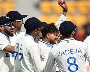India should play both Kuldeep and Jadeja at Leeds: Harbhajan