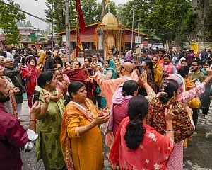 J-K: LG Sinha, CM Omar extend greetings to people on Mela Kheer Bhawani