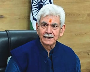 J&K LG appeals tourists to visit ‘crown jewel of India’