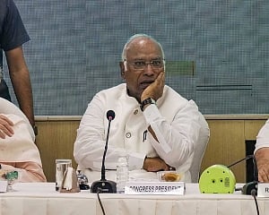 Kharge Urges union minister to fast track key proposals for Central University of Karnataka