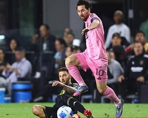 Lionel Messi and Inter Miami pull off 3-goal rally to top LAFC