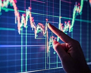 Markets inch higher in opening session; later turn flat amid volatile trends