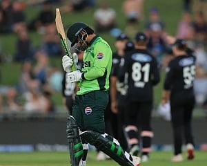 New Zealand beats Pakistan by 73 runs in the 1st one-day cricket international