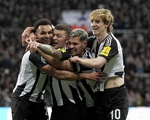 Newcastle beat Arsenal and back in League Cup final in bid to end 70-year wait for domestic trophy