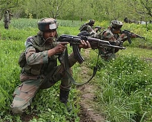 Pak intruder shot dead by BSF along International Border in Punjab