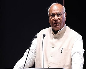 PM Modi’s foreign policy 'faulty', creating enemies: AICC prez Kharge