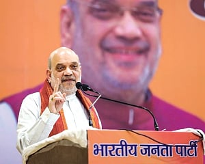 Pray to Maa Durga to bring Parivartan in Bengal: Shah