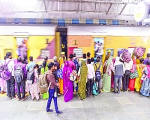 Railway begins piloting 24hrs early charting
