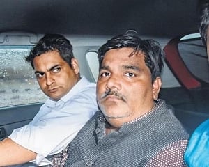 SC allows Tahir Hussain to campaign for Delhi polls in police custody