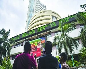 Sensex, Nifty turn volatile after Budget presentation