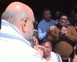 Shah visits scene of terror attack in Pahalgam