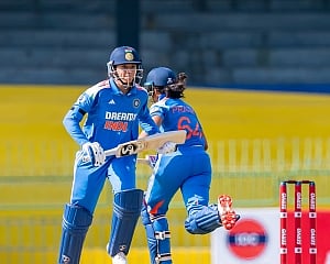 South Africa opt to bowl against India in Women's ODI Tri-Series