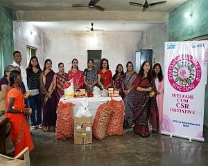 Swayamsiddha Ladies Club supports Old Age Home under CSR