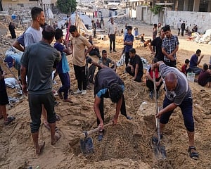 Trump calls for deal on war in Gaza as signs of progress emerge