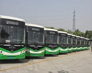 U-Special buses back for DU students, complete with music and nostalgia