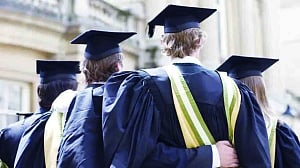 UK warns overseas students against overstaying visas