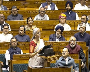 Underwhelming budget; focuses on Delhi, Bihar voters, lacks vision: Tharoor