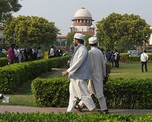 Waqf case: Nobody has right over government land even under waqf by user principle, Centre to SC