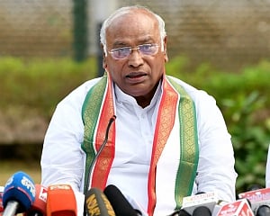 When people rise, BJP backtracks: Kharge on special revision of electoral rolls in Bihar