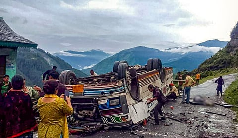 7 killed, 11 injured as bus overturns on treacherous Himachal mountain road