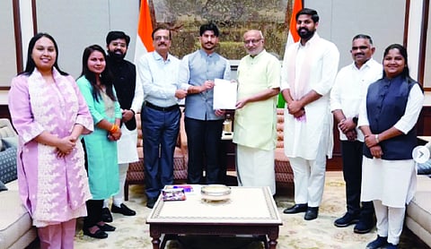 ABVP meets Vice President, raises Panjab University issues