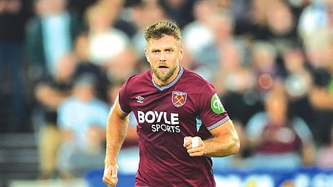 AC Milan completes  signing of Niclas