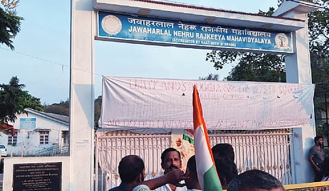 Andaman & Nicobar Islands citizens stand with students