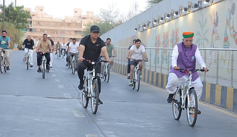 Arjun Ram Meghwal Joins BRICS Delegates for Cycling Event in Gandhinagar