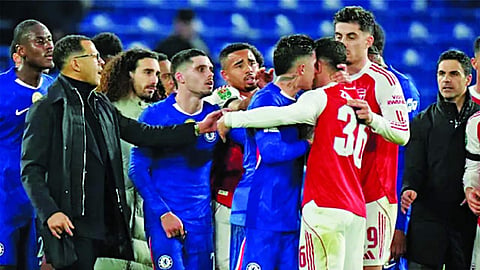 Arsenal beats Chelsea 3-2 in English League Cup semifinals