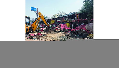 Azadpur mandi clears illegal encroachments, seized vegetables sent to children’s home