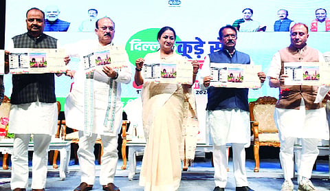 CM launches cleanliness campaign, best wards to get up to Rs 1 crore monthly