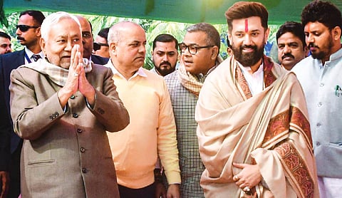CM Nitish attends Chirag’s Makar Sankranti feast